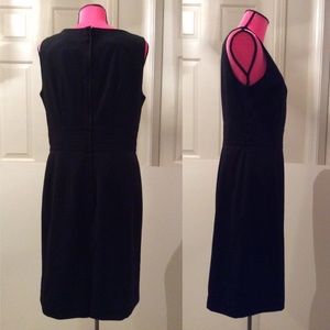 H&M Dresses - New H&M v-neck dress H&M Dresses - New H&M v-neck dress
